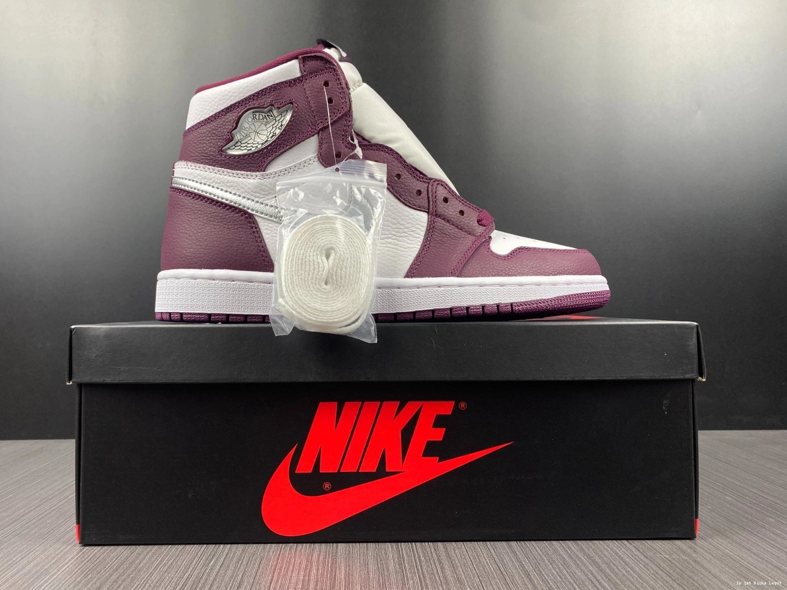  Volt OG Air Jordan 555088-118 1 High Gold 0409